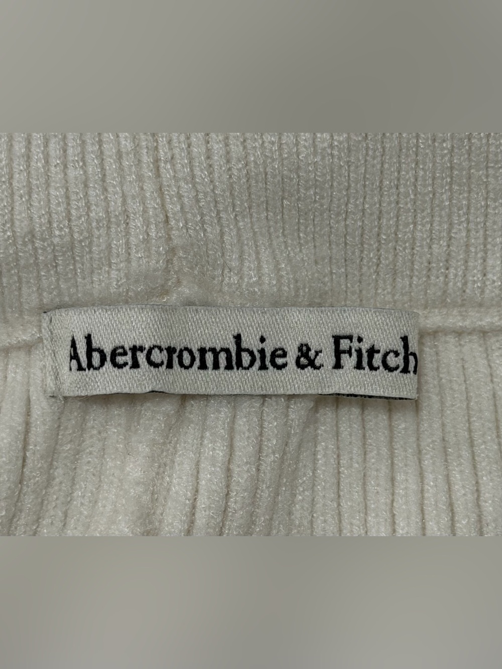 NEW Abercrombie & Fitch Cream Comfy Knit Shorts With Side Slit Size Small - Picture 4 of 6